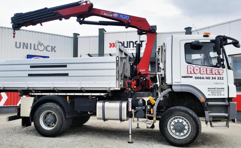 HMF 1520 an LKW angepasst
